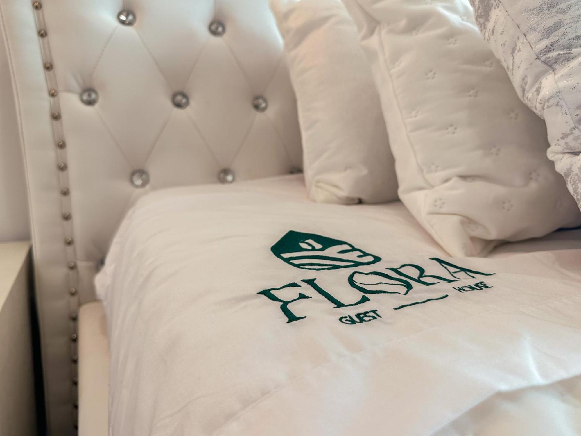Flora Guest House Marco de Canaveses Exterior photo